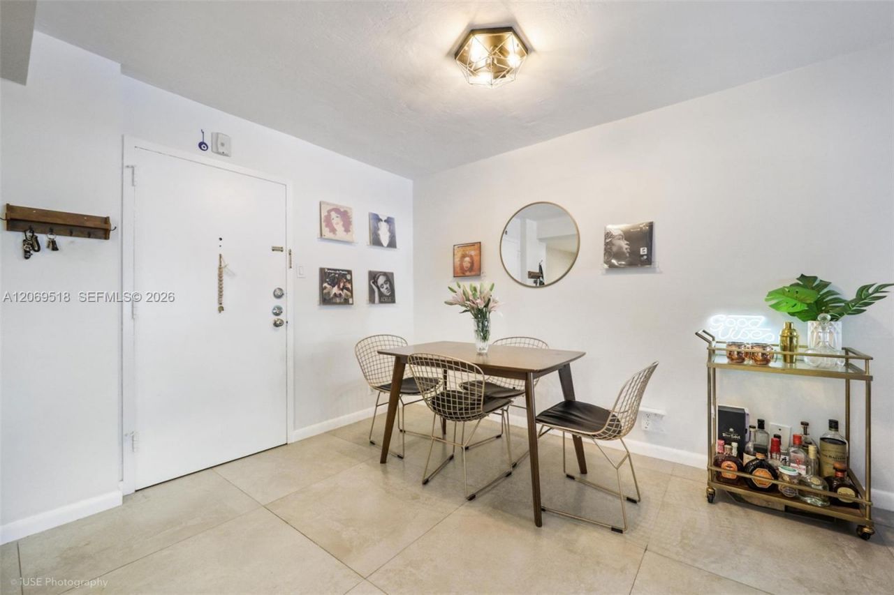 3304 Virginia St , Unit 2B, Miami, FL 33133 Photo