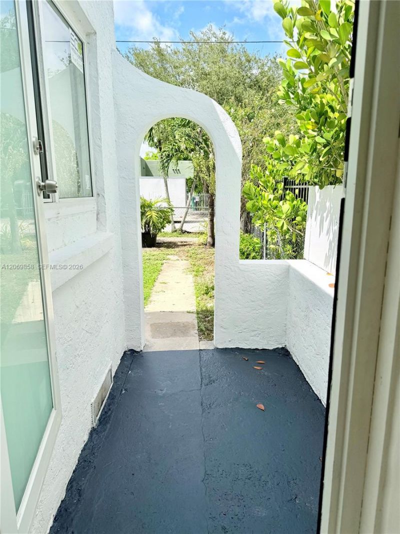 1138 NW 37th St, Unit 1138, Miami, FL 33127 Photo