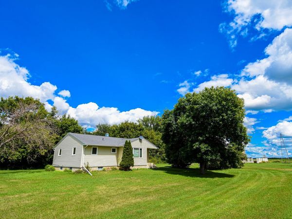 27774 330th Avenue NW, Warren, MN 56762