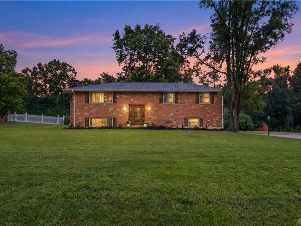 1310 Old Country Lane, Dayton, OH 45414