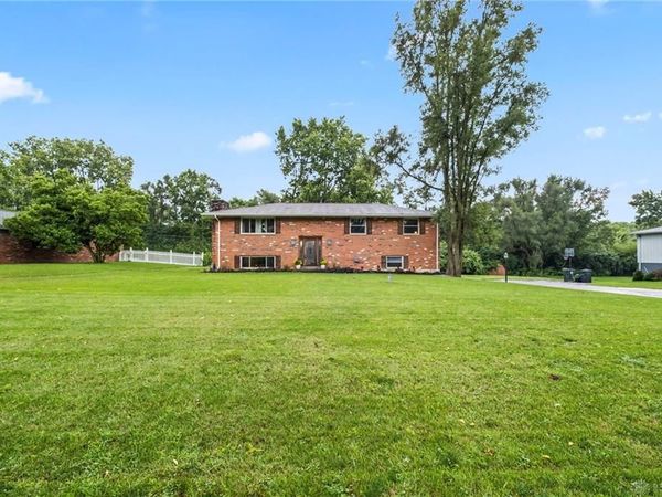 1310 Old Country Lane, Dayton, OH 45414