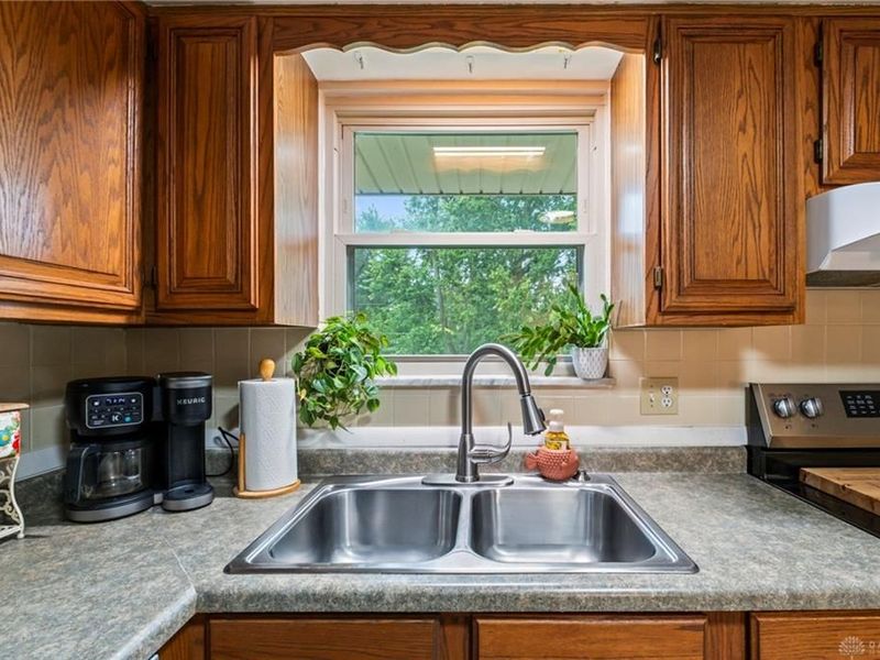 1310 Old Country Lane, Dayton, OH 45414 Photo 10