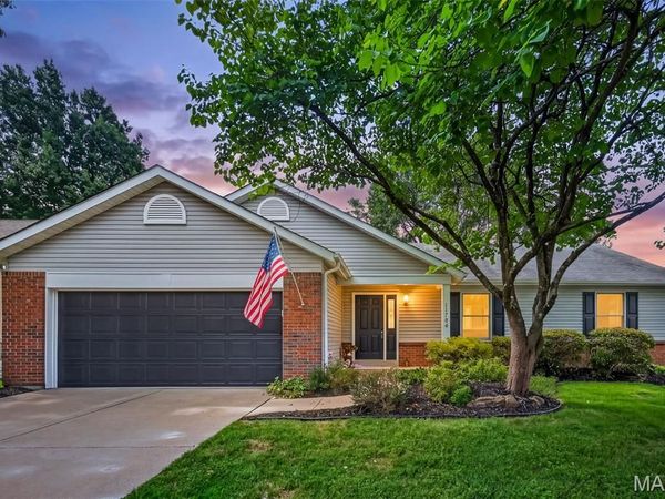 11764 Clarksdale Drive, Maryland Heights, MO 63043