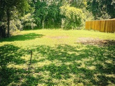 214 S Moore Street , Dallas, TX 75203