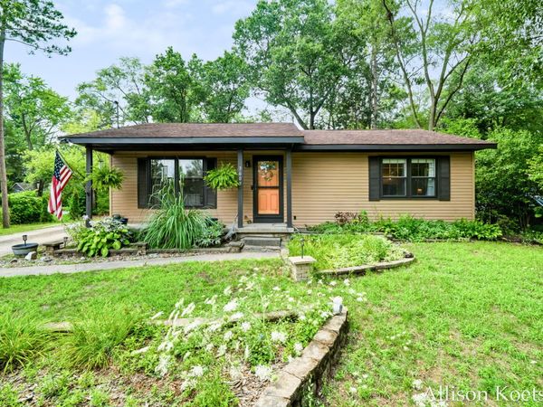 3609 Jupiter Avenue NE, Grand Rapids, MI 49525