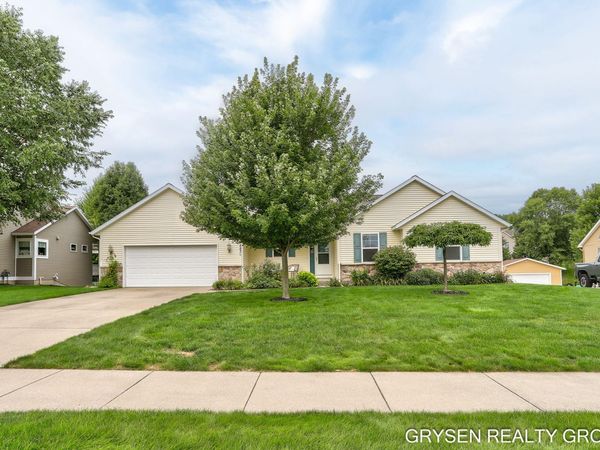 7483 Medinah Drive, Hudsonville, MI 49426
