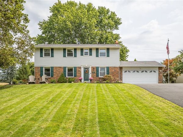 62 Selborne Chase , Fairport, NY 14450