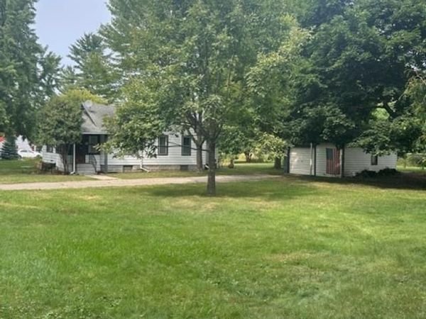321 State Street S, Alma, MI 48801