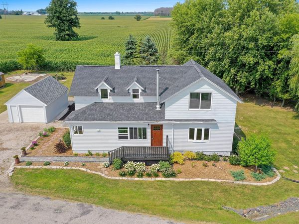 128 Schetter Rd, Mishicot, WI 54241