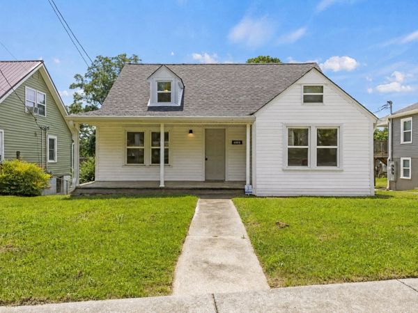 812 Woodmont Blvd, Clarksville, TN 37040