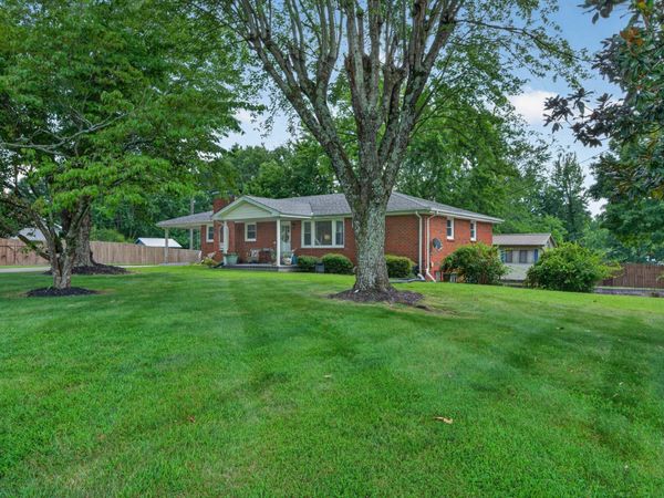 2015 Highway 70 W, Dickson, TN 37055