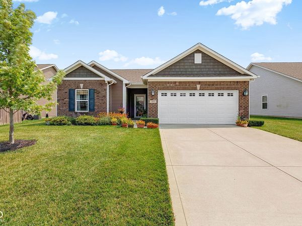 257 Longleaf Lane, Greenfield, IN 46140