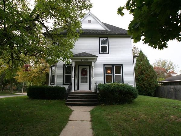 1130 Burr Oak Court, Janesville, WI 53545
