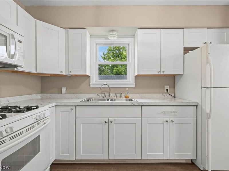 4403 W 57th Street, Cleveland, OH 44144 Photo 11