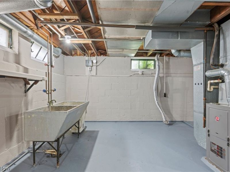 4403 W 57th Street, Cleveland, OH 44144 Photo 18