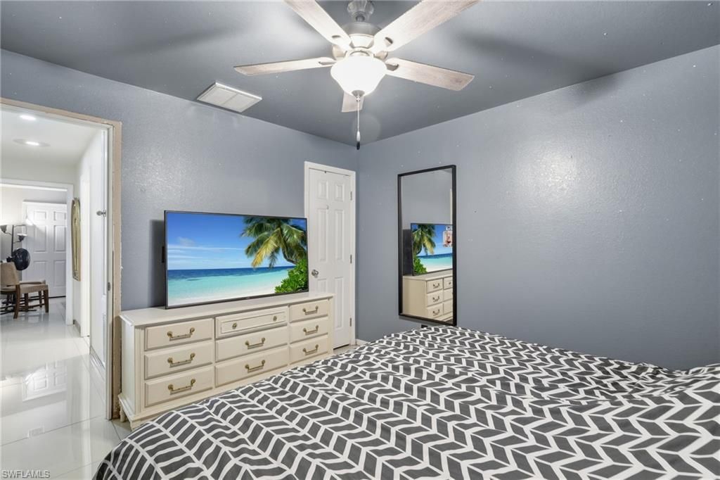 2701 NE 1st Pl, Cape Coral, FL 33909 Photo