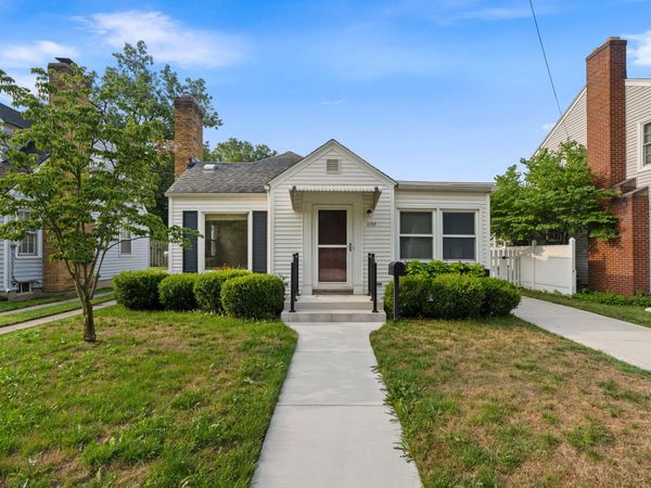 1128 SE Alger Street SE, Grand Rapids, MI 49507