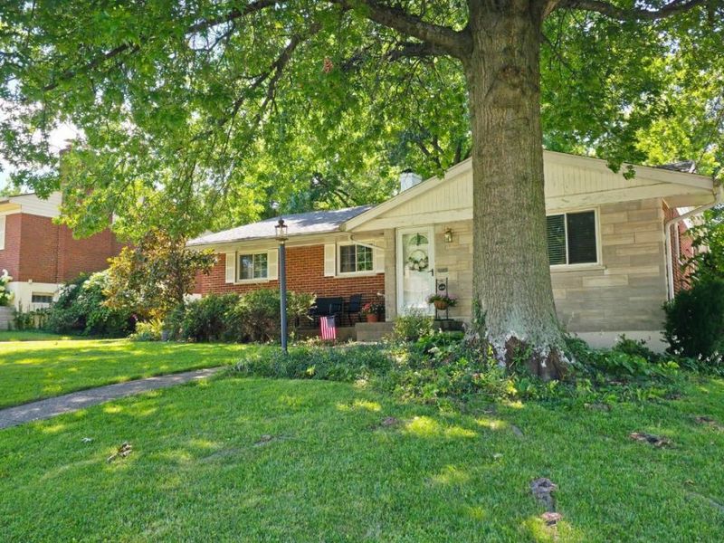 5615 Sprucewood Drive, Green Township, OH 45239 Photo 2