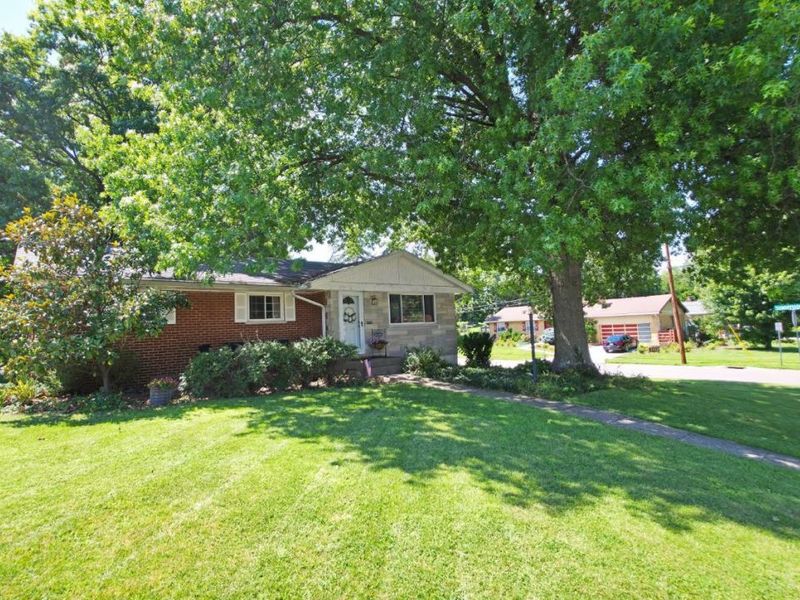5615 Sprucewood Drive, Green Township, OH 45239 Photo 4