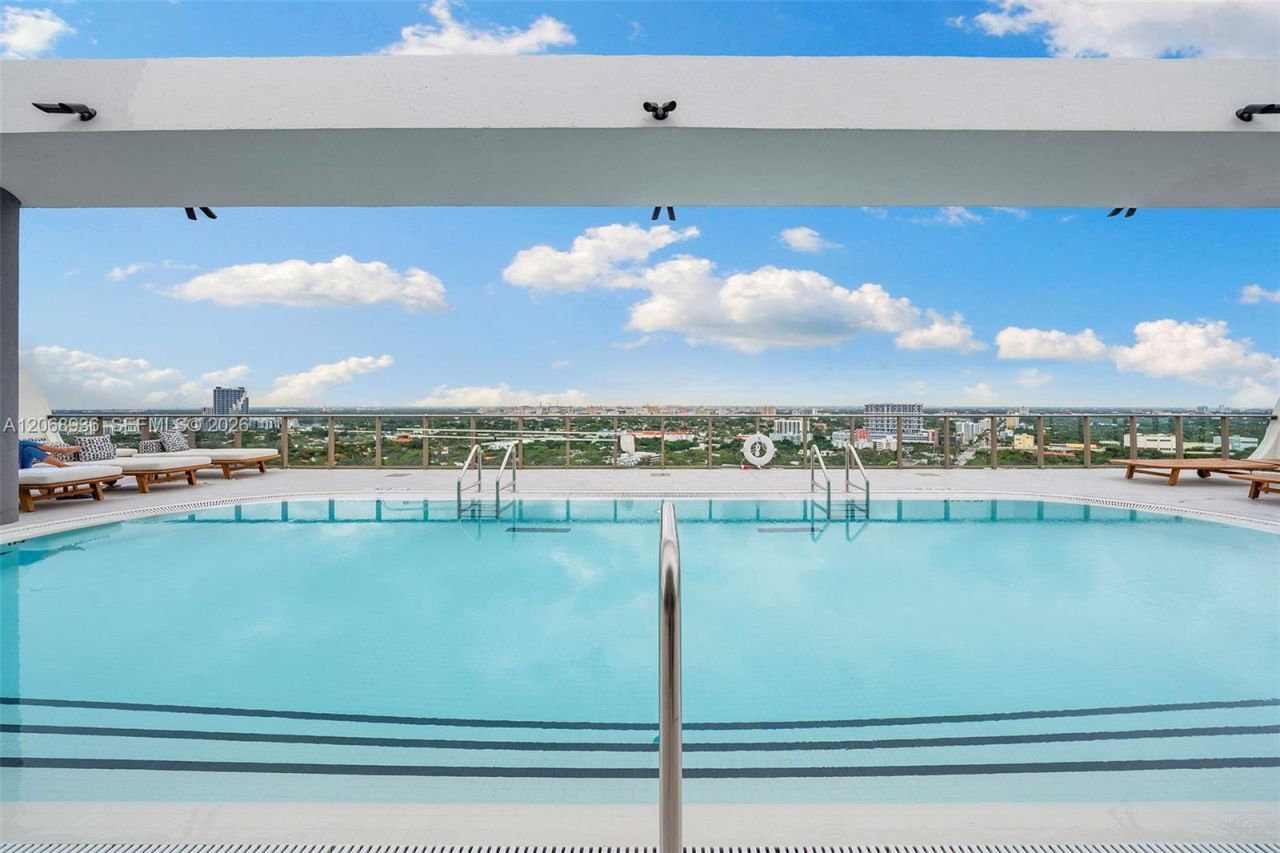 2678 Tigertail Ave , Unit 1806, Miami, FL 33133 Photo