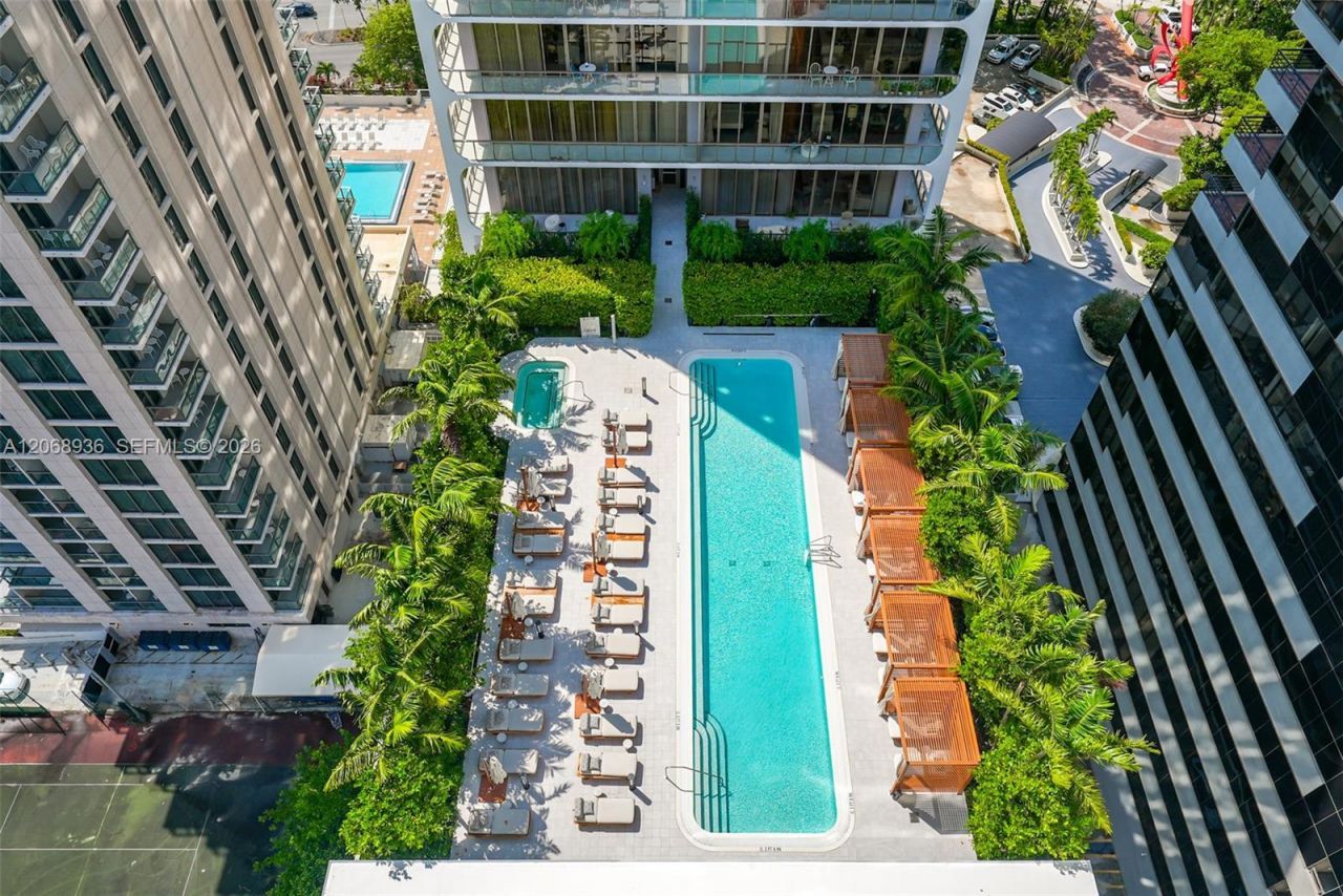2678 Tigertail Ave , Unit 1806, Miami, FL 33133 Photo