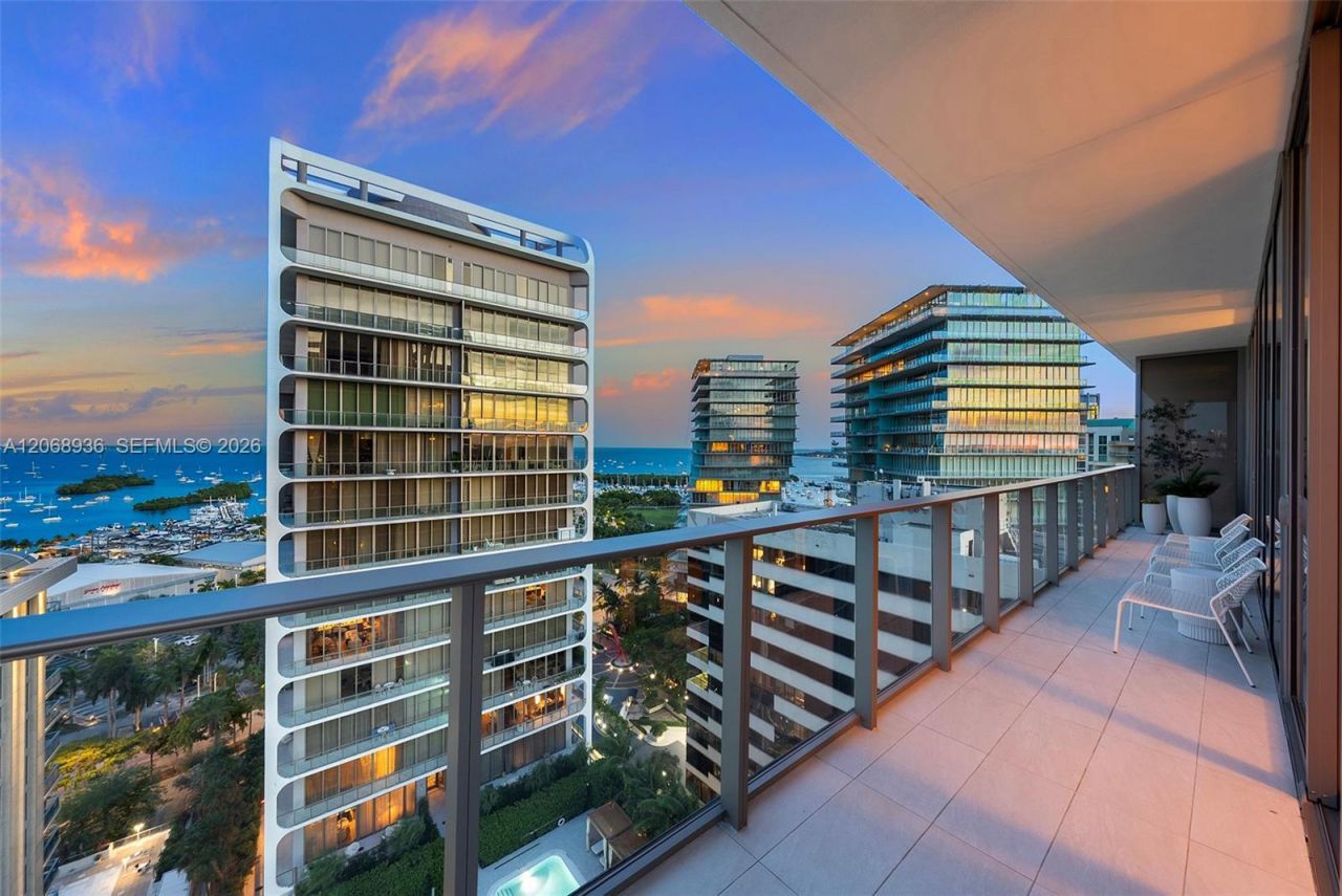 2678 Tigertail Ave , Unit 1806, Miami, FL 33133 Photo
