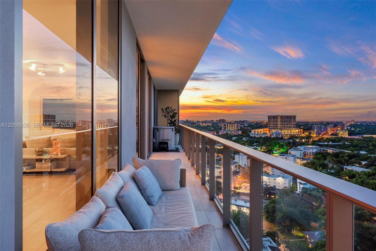 2678 Tigertail Ave , Unit 1806, Miami, FL 33133 Photo