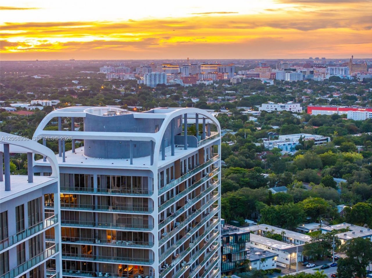 2678 Tigertail Ave , Unit 1806, Miami, FL 33133 Photo