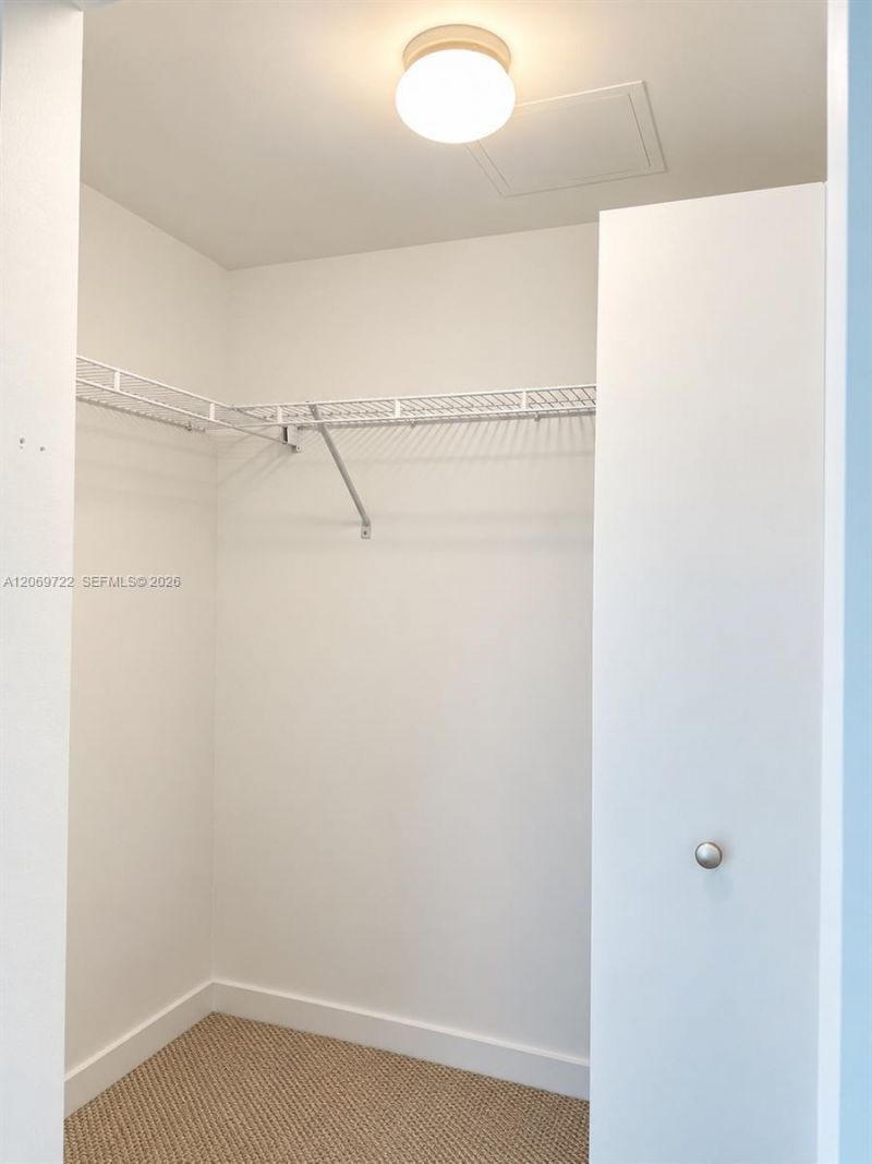 31 SE 6th St, Unit 405, Miami, FL 33131 Photo