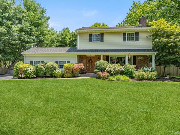 53 Quaker Path , Stony Brook, NY 11790