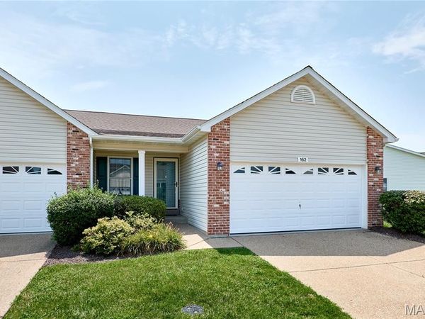 162 Silo View Drive , Unit 382A, Wentzville, MO 63385