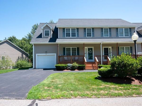 17 Oakes Cir, Unit 17, Millbury, MA 01527