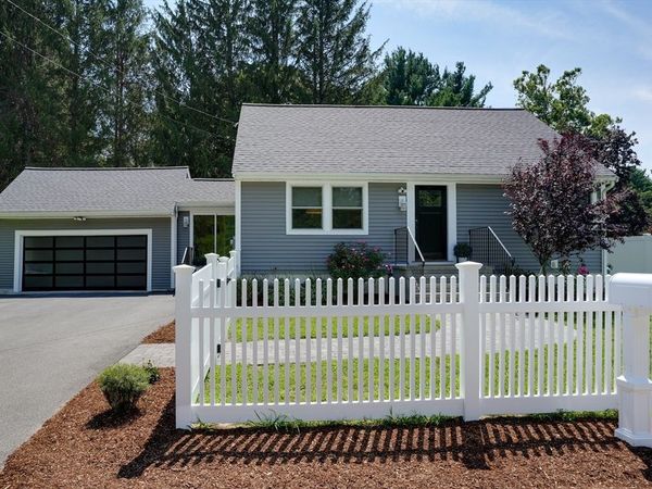1 Charlesgate Road, Hopedale, MA 01747