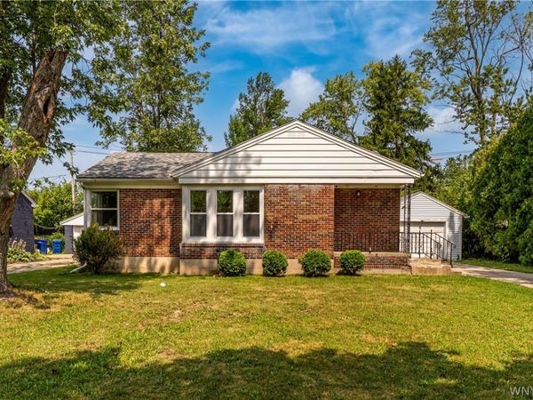 41 Jasper Drive, Amherst, NY 14226