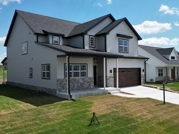 1306 Roberto Road , Mahomet, IL 61853