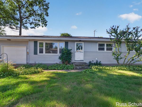 1501 Greenwich Road, Roosevelt Park, MI 49441