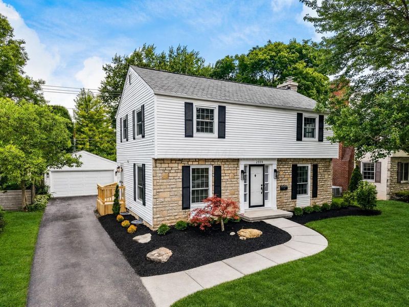 2559 Welsford Road, Columbus, OH 43221 Photo 1