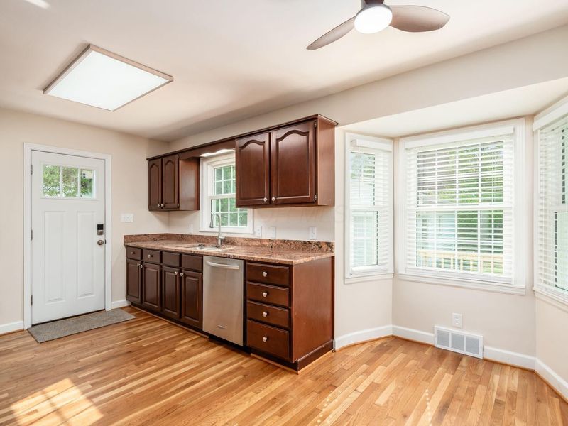 2559 Welsford Road, Columbus, OH 43221 Photo 11