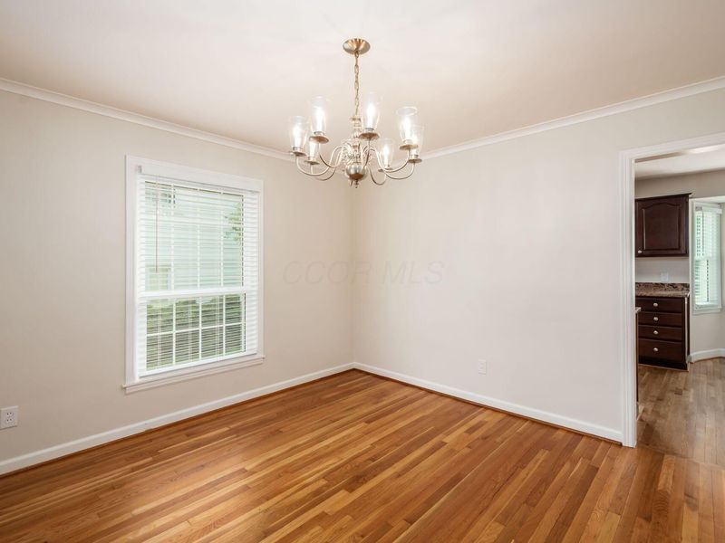 2559 Welsford Road, Columbus, OH 43221 Photo 8