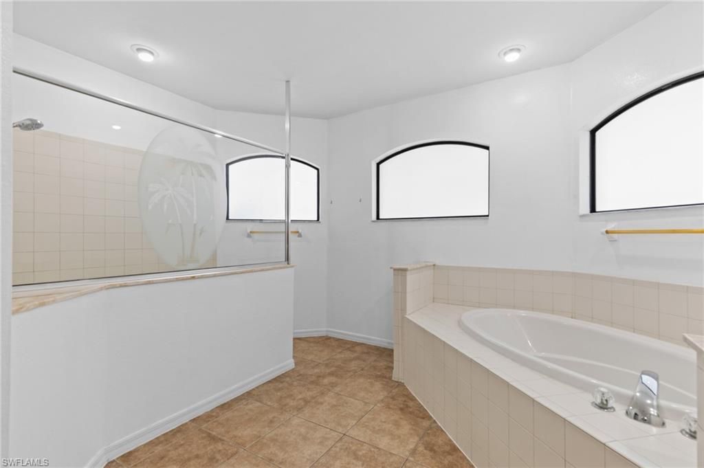1012 NW 33rd Pl, Cape Coral, FL 33993 Photo