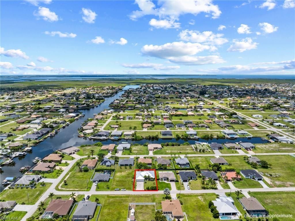 1012 NW 33rd Pl, Cape Coral, FL 33993 Photo