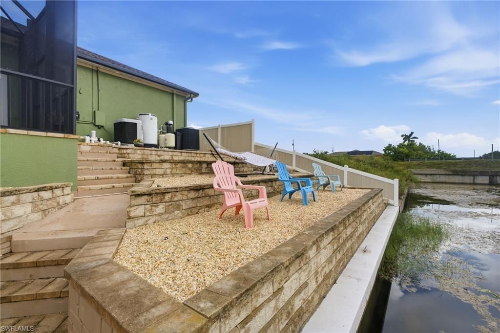 1005 NW 3rd Pl, Cape Coral, FL 33993 Photo