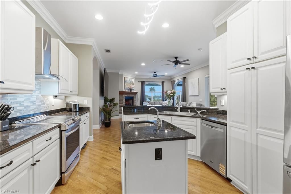1005 NW 3rd Pl, Cape Coral, FL 33993 Photo