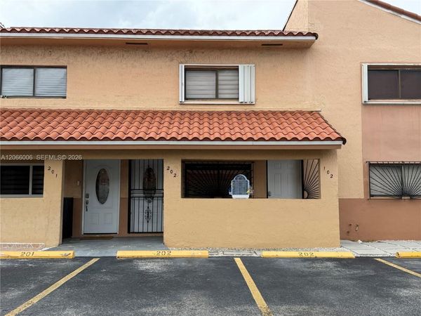 7792 W 29th Way , Unit 202, Hialeah, FL 33018