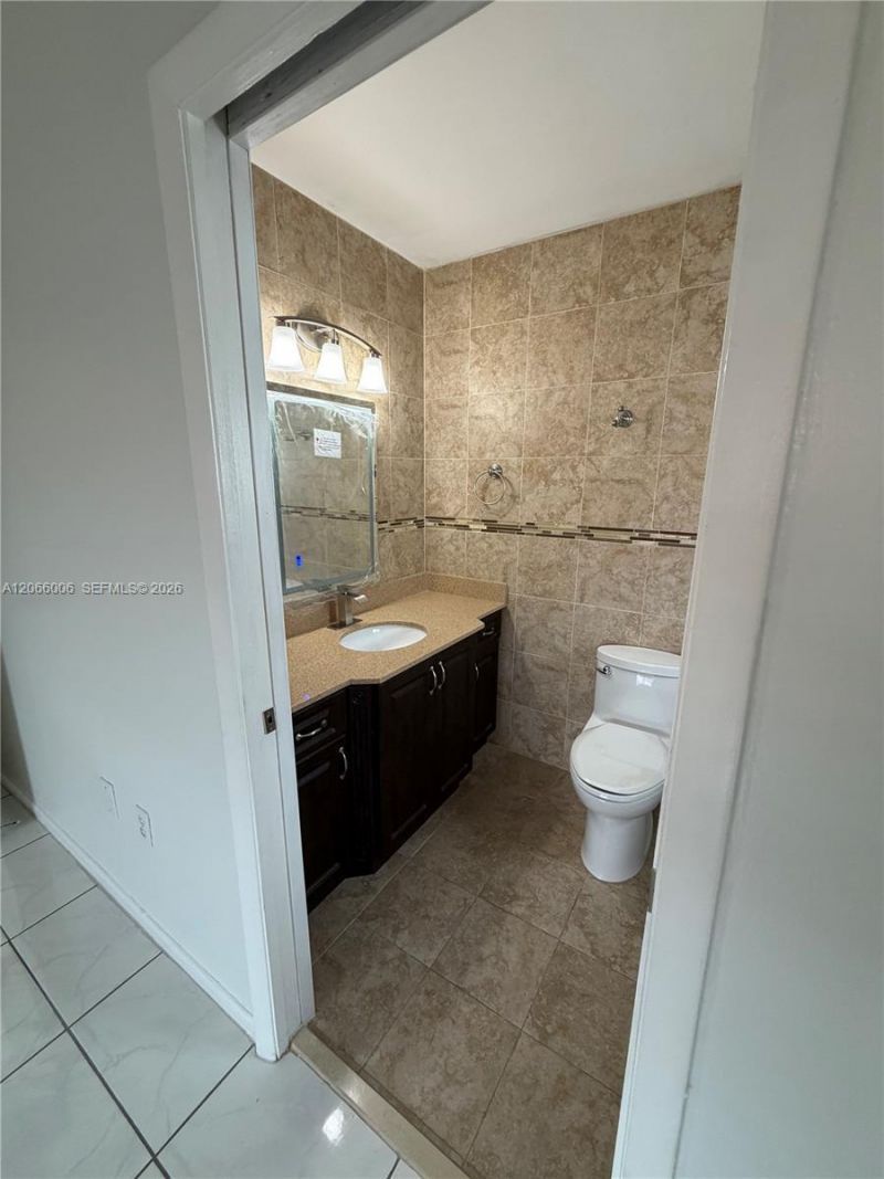 7792 W 29th Way , Unit 202, Hialeah, FL 33018 Photo