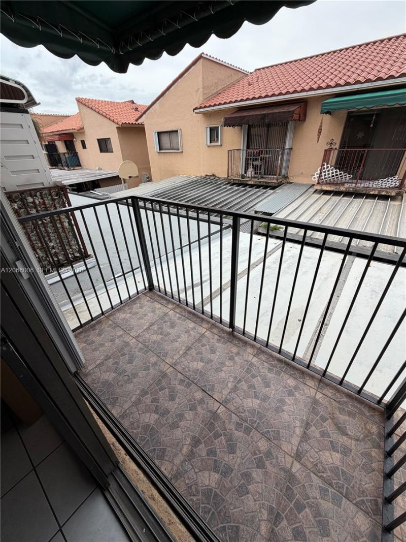 7792 W 29th Way , Unit 202, Hialeah, FL 33018 Photo