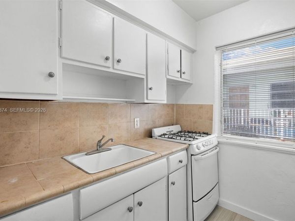 7721 Dickens Ave , Unit 6, Miami Beach, FL 33141