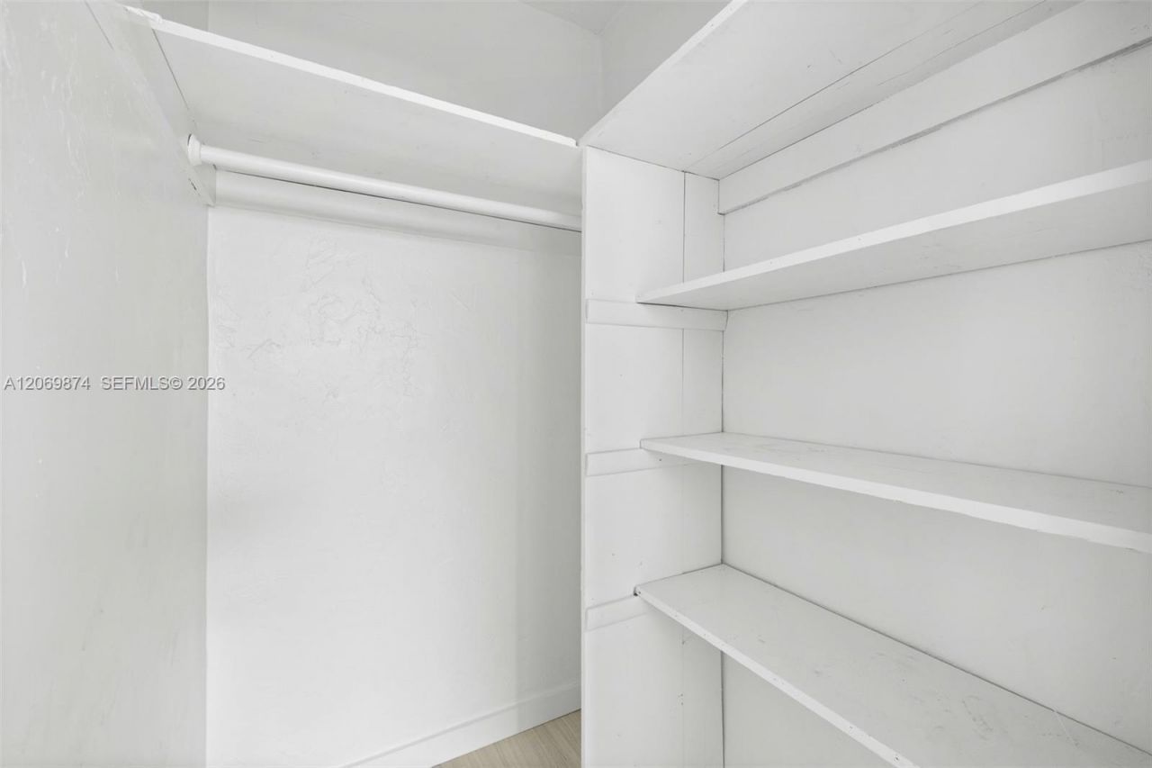 7721 Dickens Ave, Unit 6, Miami Beach, FL 33141 Photo