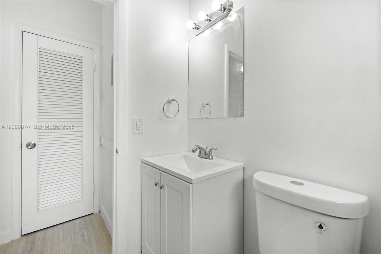 7721 Dickens Ave, Unit 6, Miami Beach, FL 33141 Photo