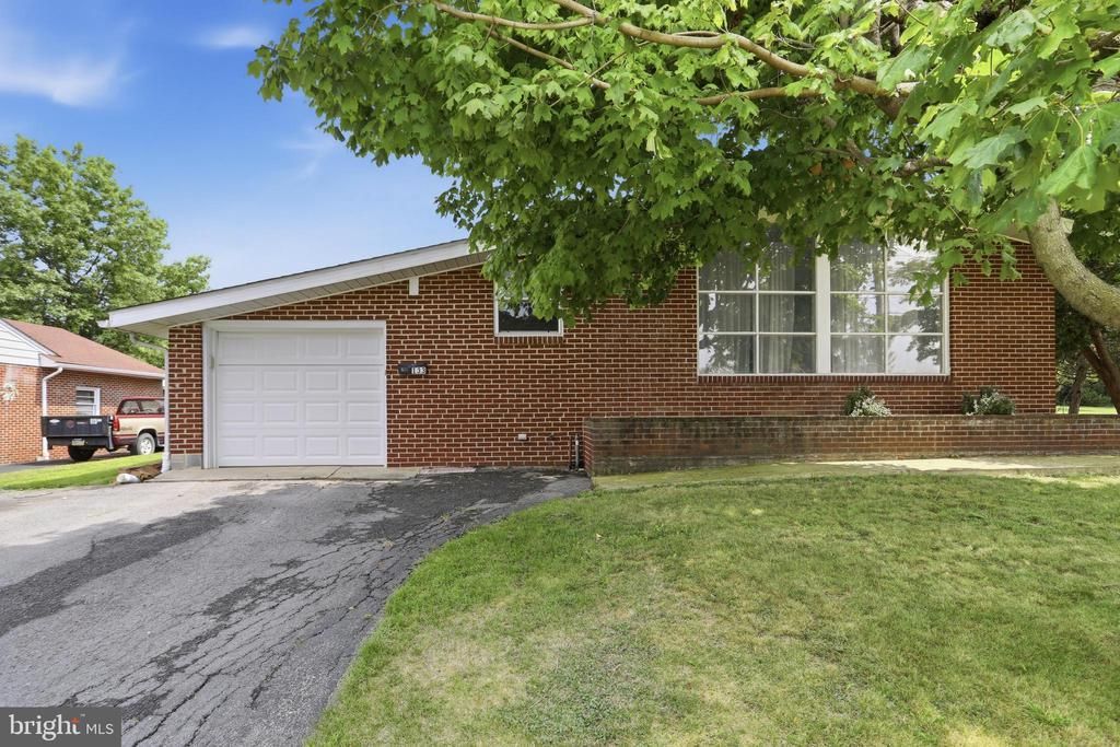 133 WILLIAMSON AVENUE , GREENCASTLE, PA 17225